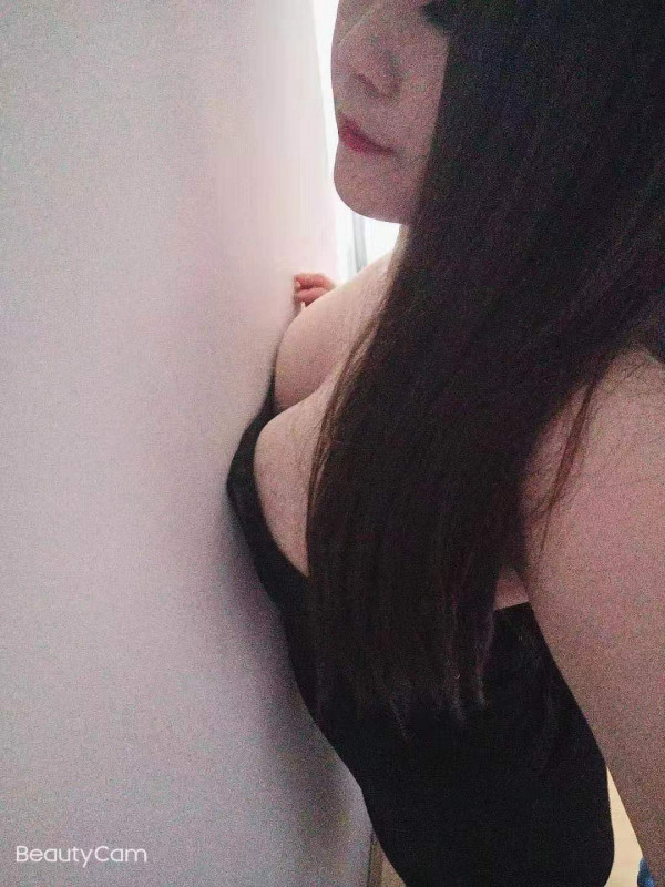 镇海大胸妹
